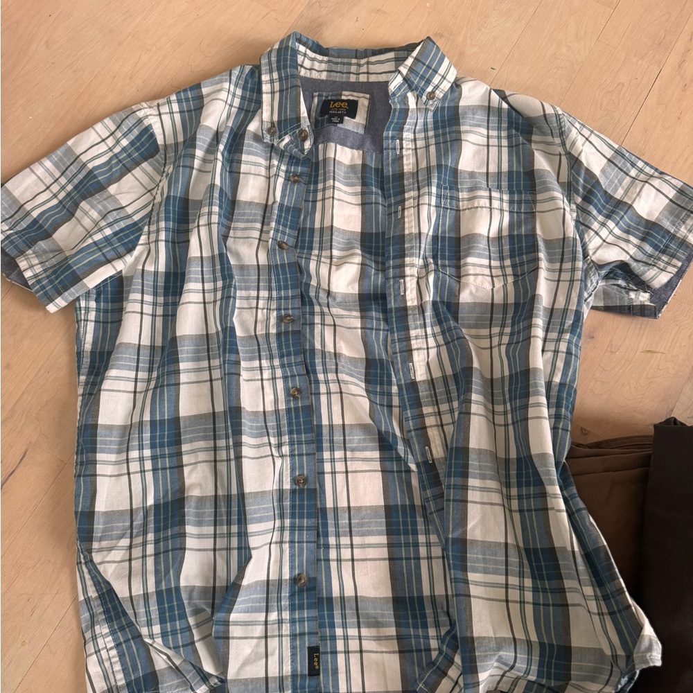 Lee Men's Casual Blue and White Plaid Shirt short sleeve